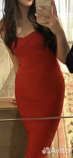 Вечернее красное платье