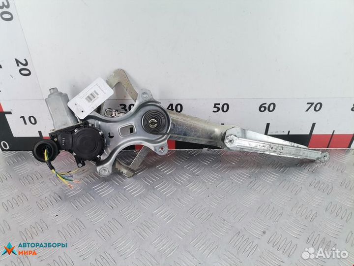 Стеклоподъемник передний правый Toyota RAV4