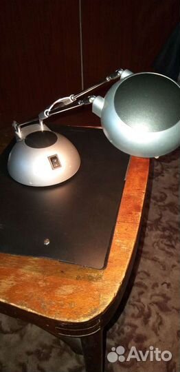 Лампа настольная