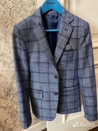 Пиджаки детские новые