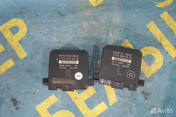 Блок управления дверьми Mercedes-Benz W210