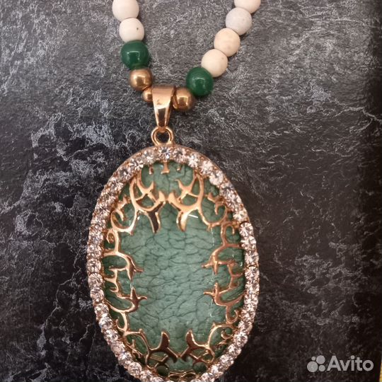Ожерелье бусы колье с кулоном из пекинского стекла