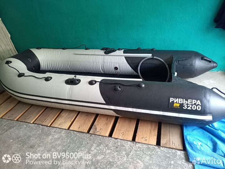 Продам лодку «Ривьера 3200 ск»