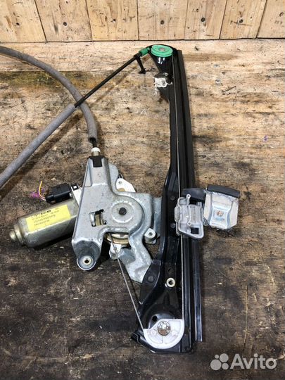 Стеклоподъемник передний правый Ford Focus 1