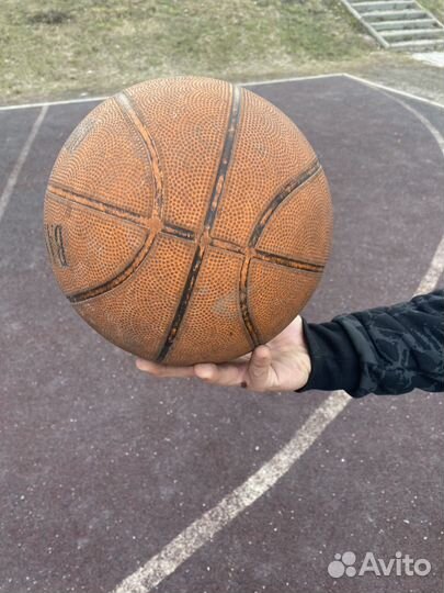 Баскетбольный мяч