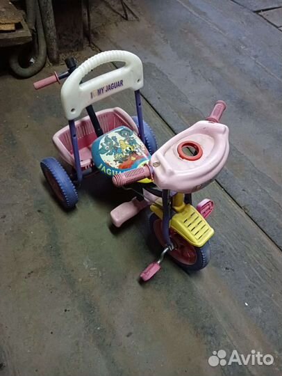 Детский трехколесный велосипед