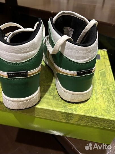 Кроссовки демисезонные