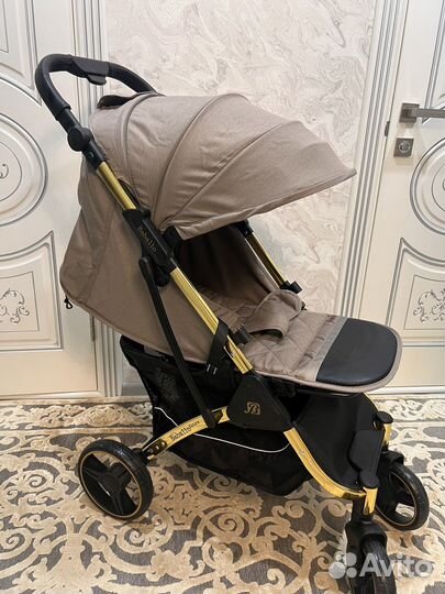 Прогулочная коляска новая