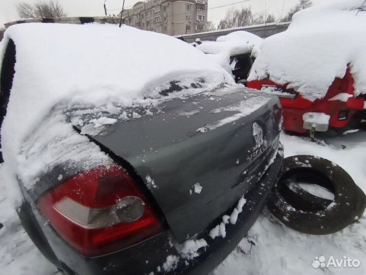 Крышка багажника Renault Megane 2005