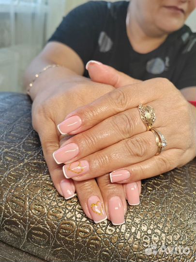 Наращивание ногтей
