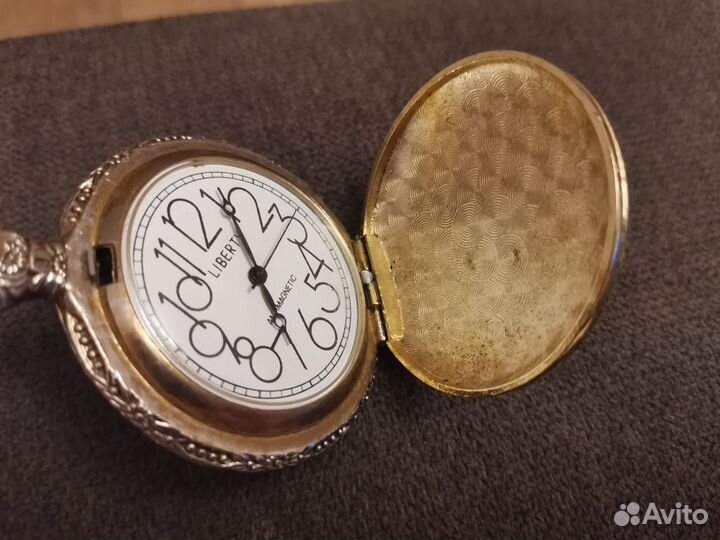 Карманные часы. Статуя свободы