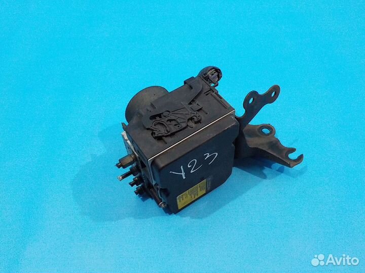 Блок ABS toyota Avensis 3 (T270) 2009-2018