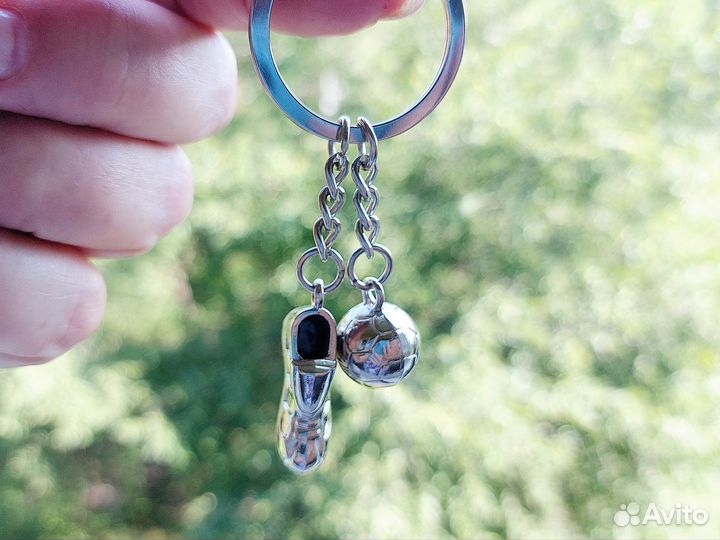 Бронь Брелок футбольный мяч и бутса