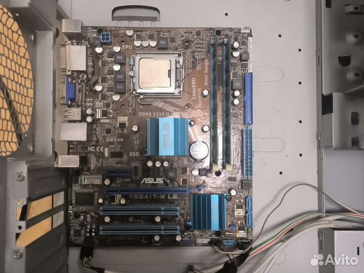 Материнская плата 775