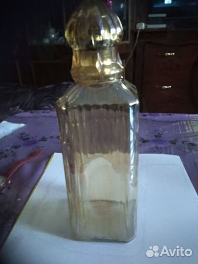 Шкатулка с янтарем, графины СССР, чайный сервиз