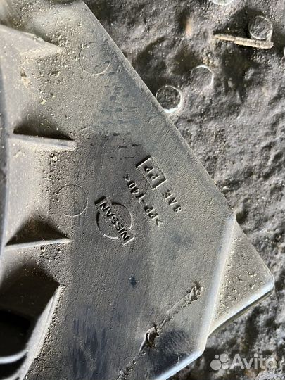 Вентилятор радиатора Nissan cube BNZ11