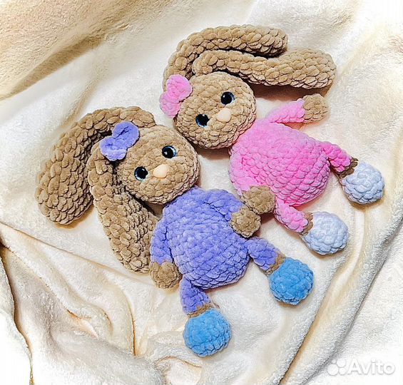 Вязаный зайка мини