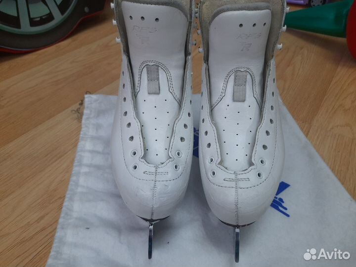 Продам Risport rf3 pro 225 с лезвиями gold seal
