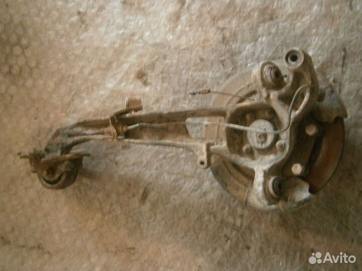 Кулак задний левый Opel Vectra B ступица рычаг Оп