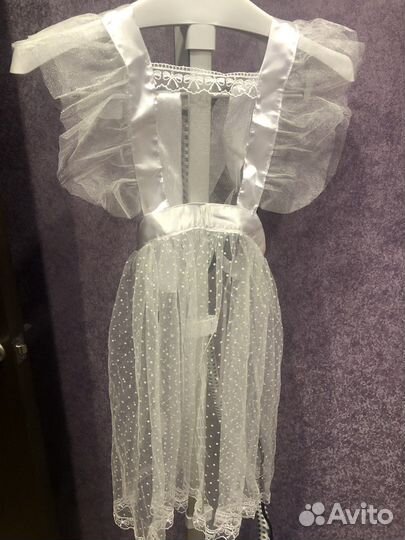 Белый школьный фартук