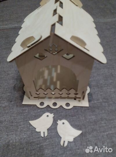 Декоративная кормушка для птиц