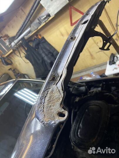 Капот Мерседес W124 дорест