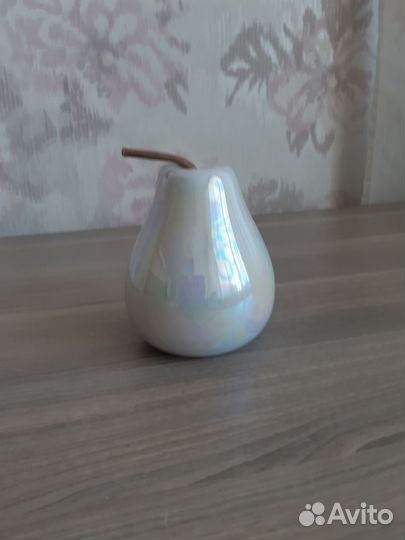 Статуэтка в форме груши