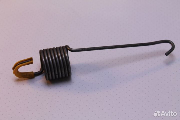 Пружина бака Indesit 255823 бу. 3216