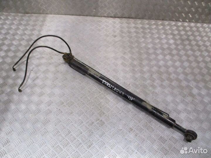 Цилиндр подъема кабины MAN 81978122318