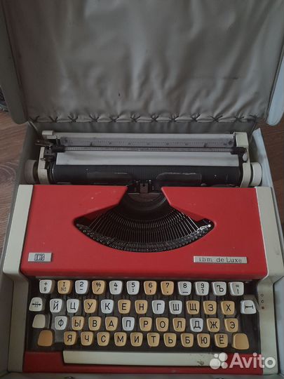 Пишущая печатная машинка unis