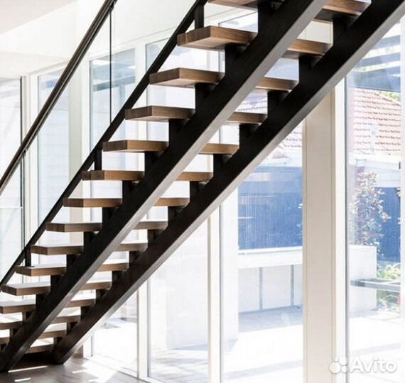Лестница металлический каркас
