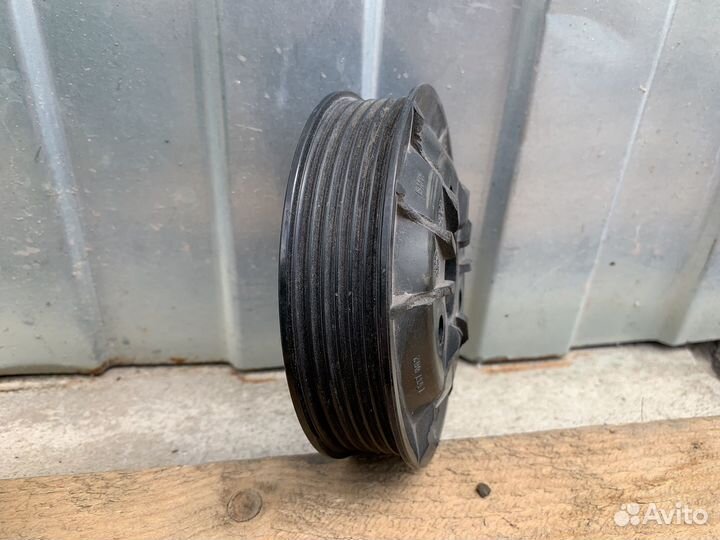 Ременный шкив насоса гур BMW E60 525i N52