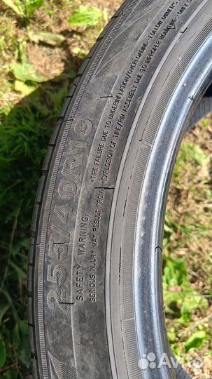 Triangle TH201 Sportex 255/40 R19