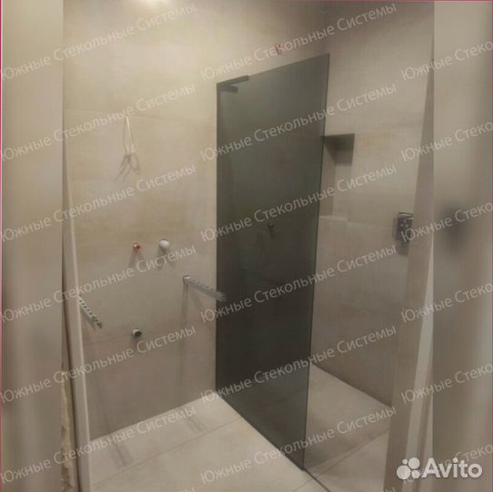 Душевая стеклянная шторка для душа