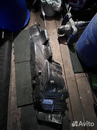 Lancer 9 подкрылки