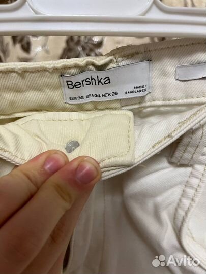 Джинсы бананы Bershka