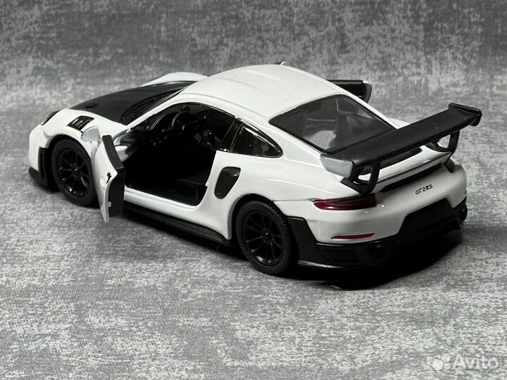 Моделька porsche 911 1/36 kinsmart