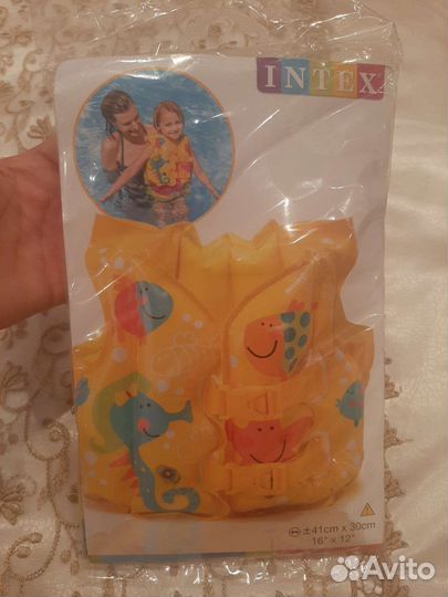 Плавательный жилет intex