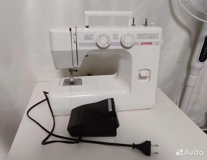 Швейная машинка janome 542