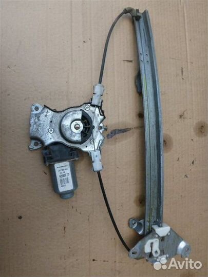 Стеклоподъемник задний правый Nissan Primera P12