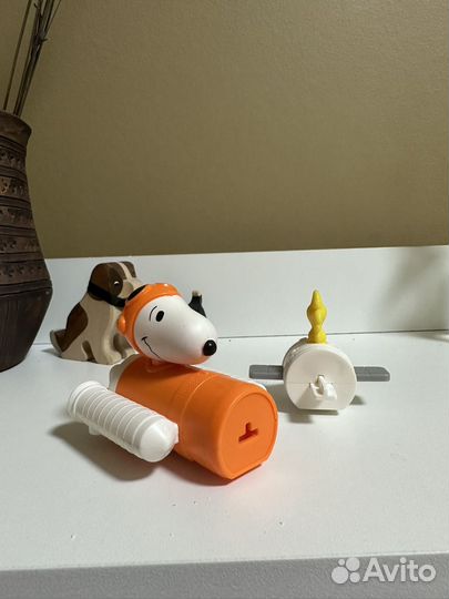 Игрушка из макдоналдс Хэппи мил «Снупи«