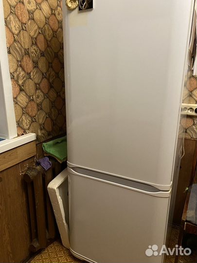 Холодильник бу бесплатно