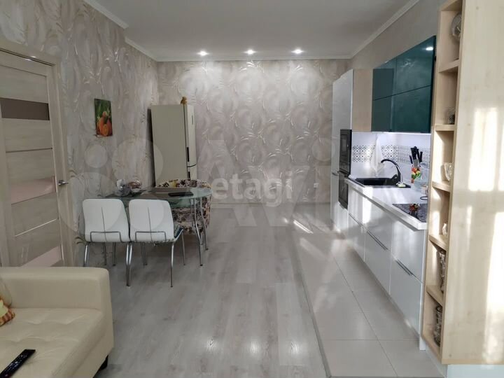 2-к. квартира, 65 м², 1/5 эт.