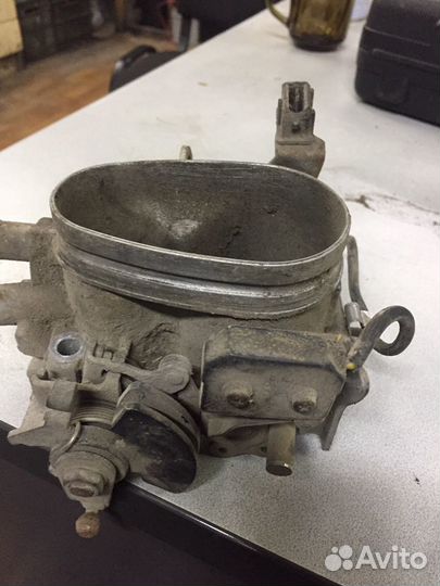 Дроссельная заслонка на Ауди 80/90/100 893, 89Q, 8