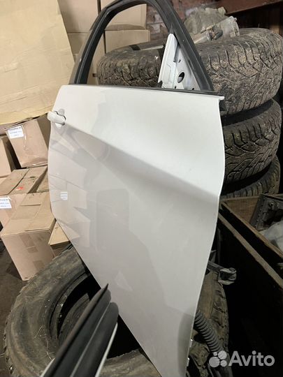 Двери левые bmw e 90