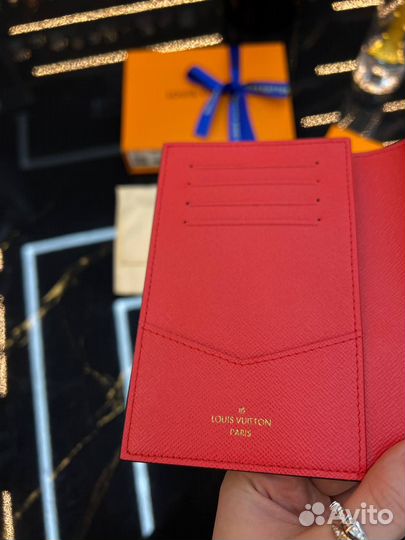 Обложка для паспорта Louis Vuitton