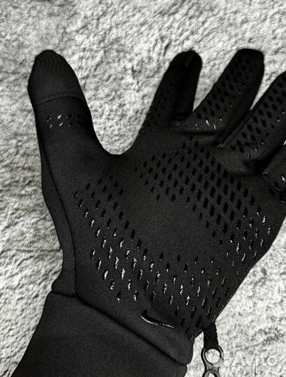 Перчатки Nike: от классики до новинок