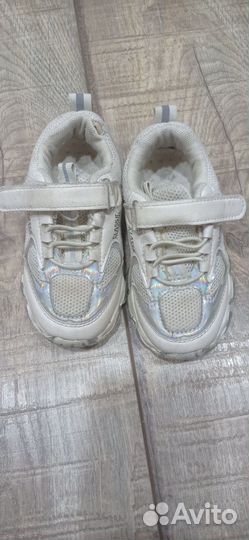 Кроссовки детские р. 23