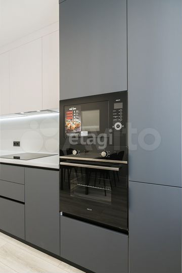 2-к. квартира, 68 м², 2/14 эт.