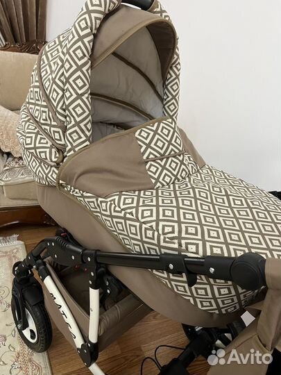 Коляска всесезонная